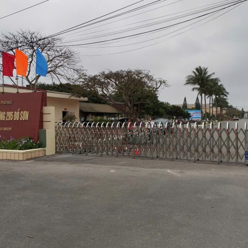 Cổng xếp inox