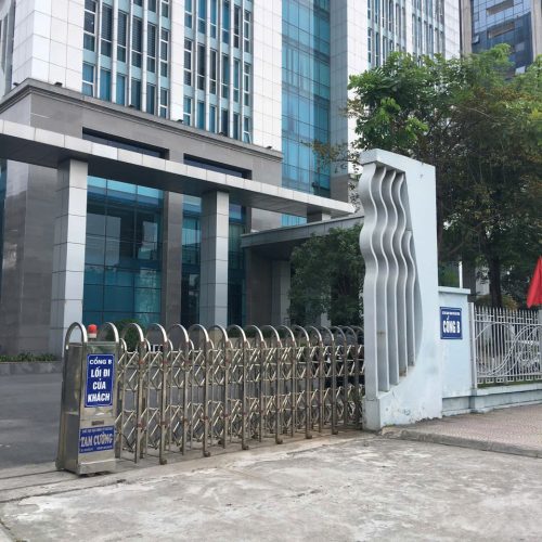 Cổng xếp inox